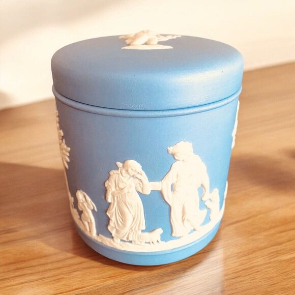 Jasperware Trinket Jar Round Dudson Hanley With Lid Made In England Blue Cupid - Picture 1 of 10
